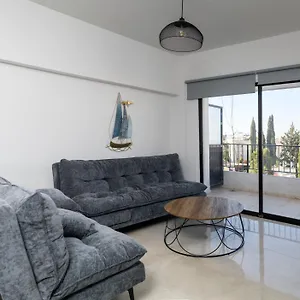 דירה Ollies 3 Bedroom, לרנקה